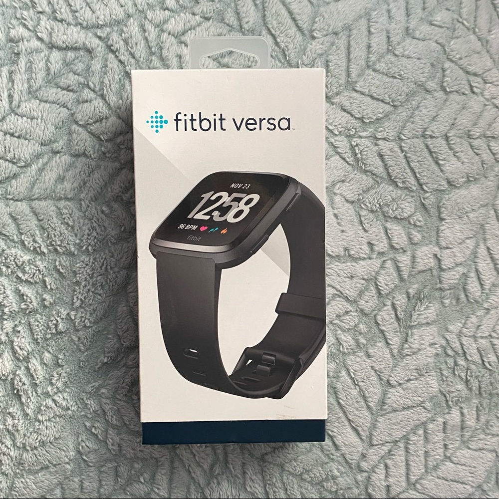 ✨Like new Fitbit Versa ✨